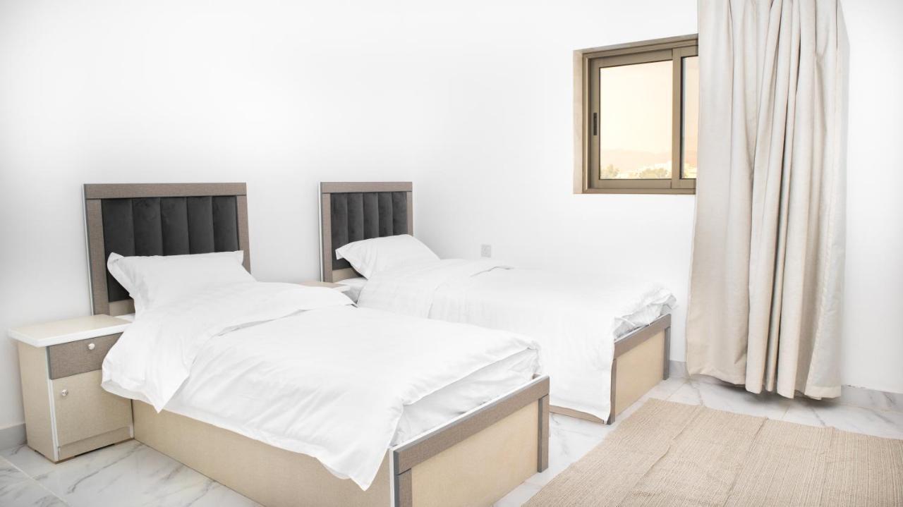 Comfortable & Big Family Apartments 10Mins Drive To Al-Masjid -Nabawi - Nozol Noor 2 Médine Extérieur photo