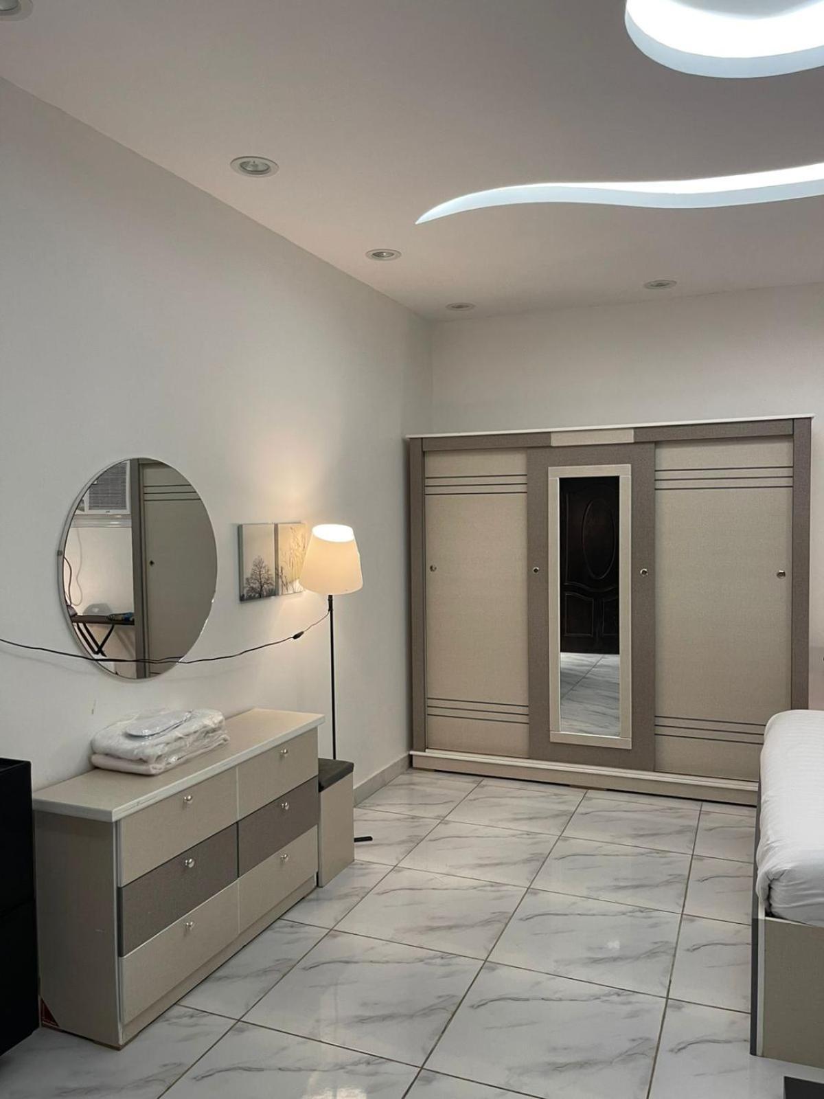 Comfortable & Big Family Apartments 10Mins Drive To Al-Masjid -Nabawi - Nozol Noor 2 Médine Extérieur photo
